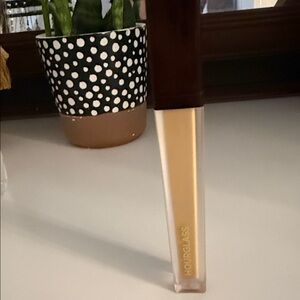 Hourglass Women Makeup Foundation - Warm Beige Shade